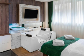 9 Nine - Luxury Apartments & Suites